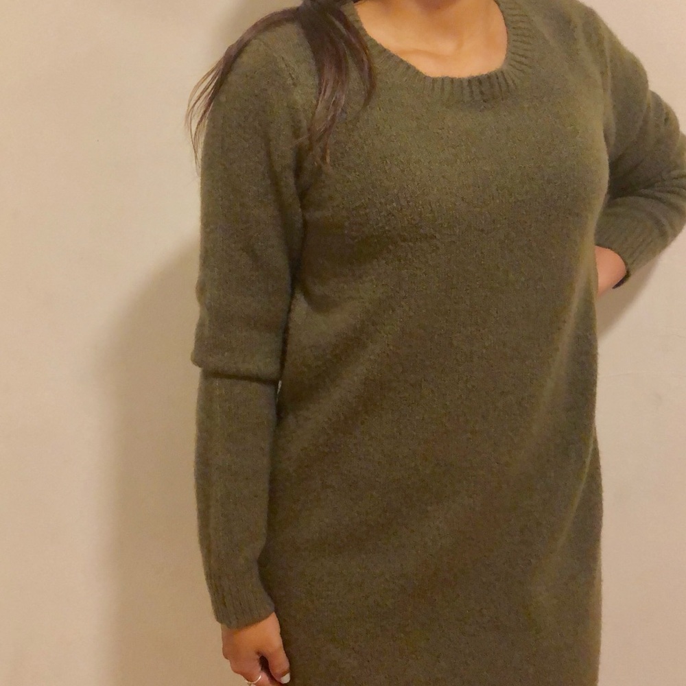 Dress - Picture 4 of 4